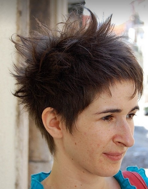 cieniowane fryzury krótkie uczesanie damskie zdjęcie numer 87A